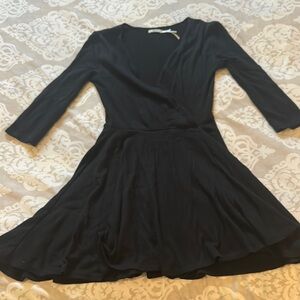Kimchi Blue - Black Fit and Flare V-Neck Dress